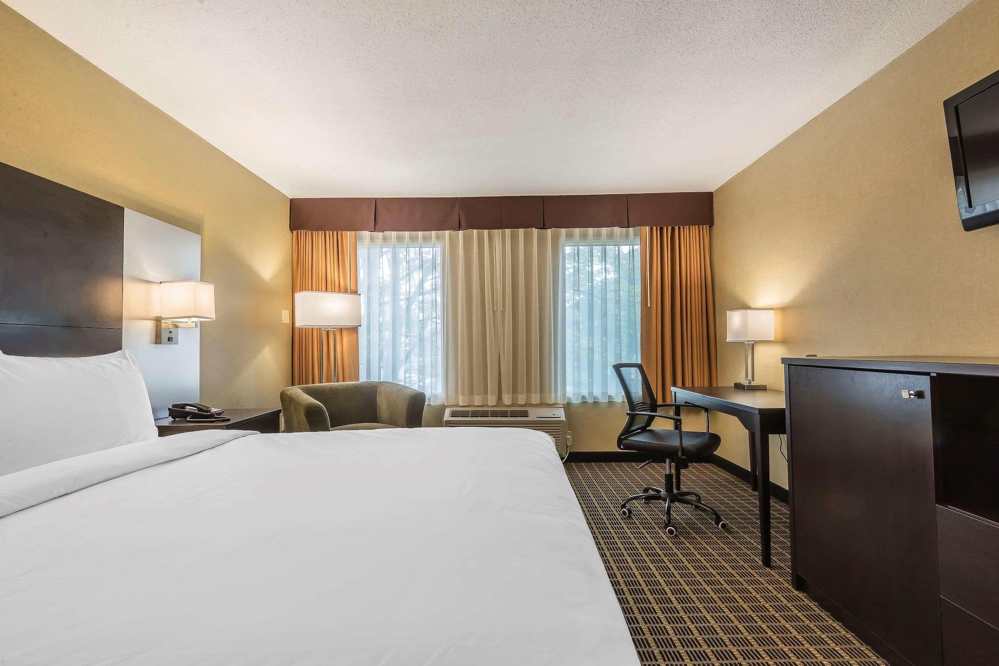Quality Inn & Suites Downtown Windsor Eksteriør billede