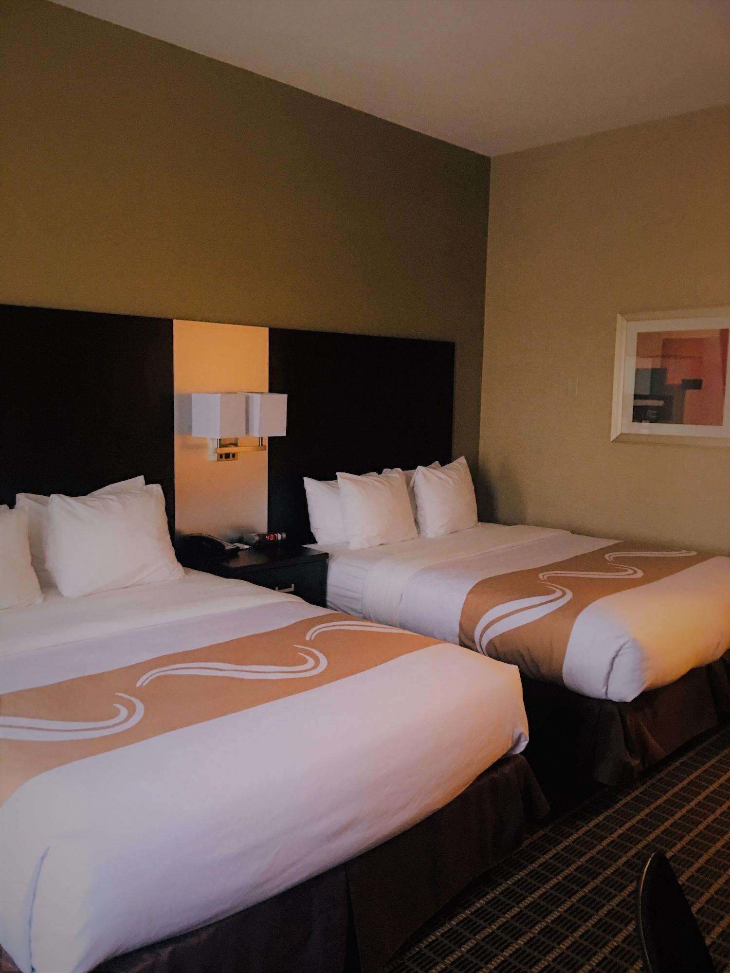 Quality Inn & Suites Downtown Windsor Eksteriør billede