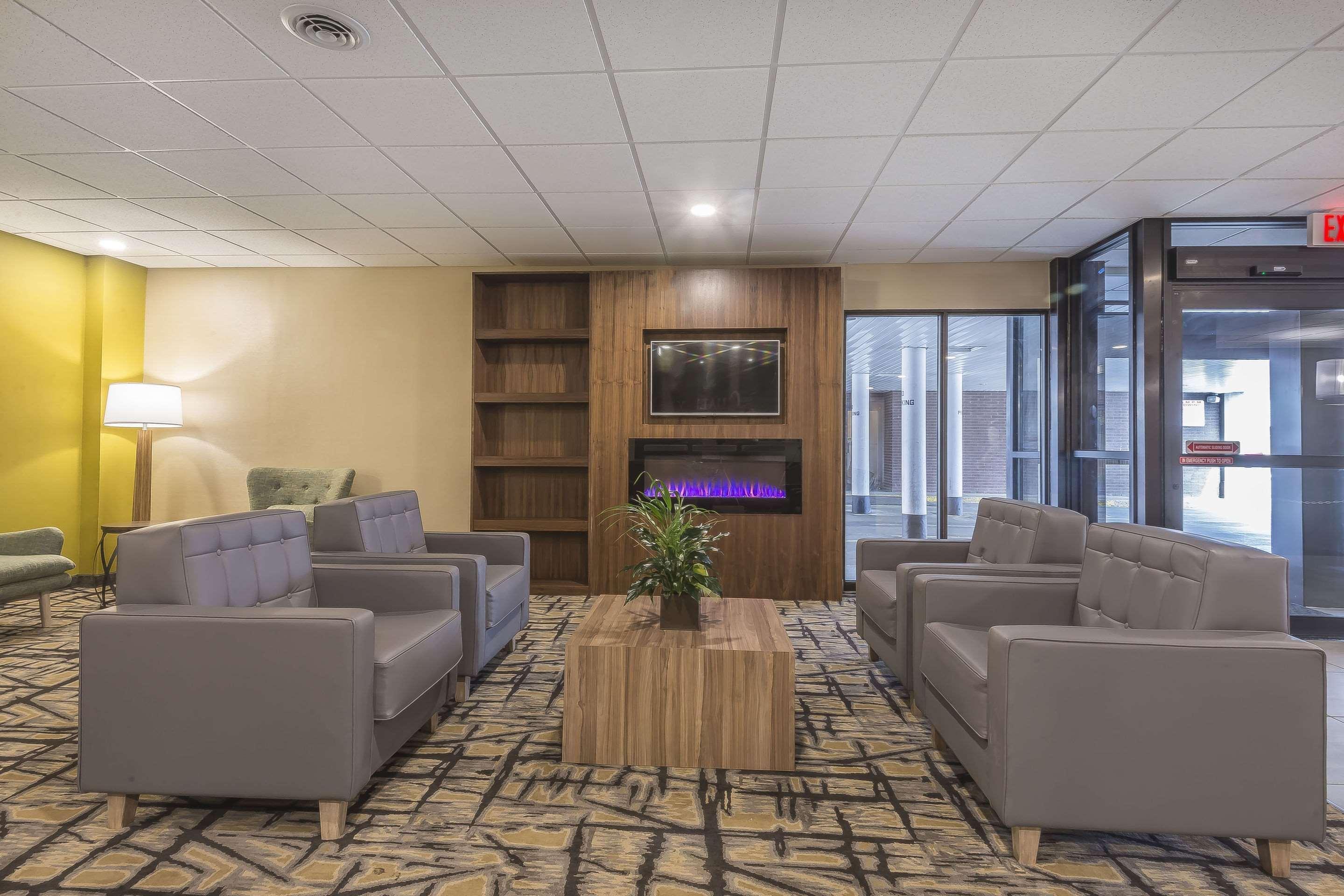 Quality Inn & Suites Downtown Windsor Eksteriør billede