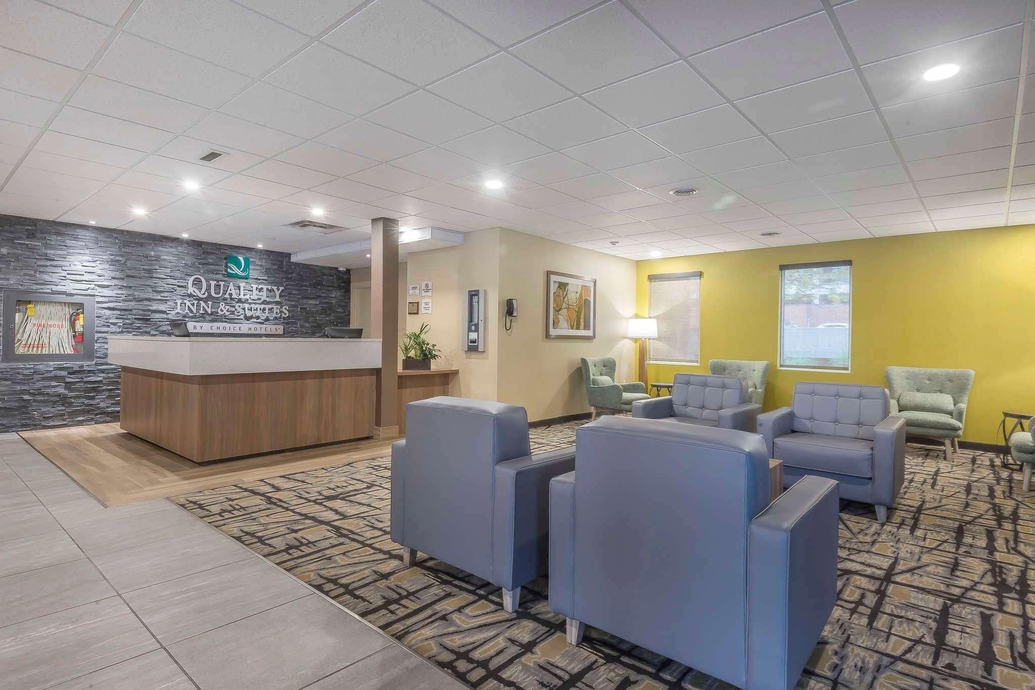 Quality Inn & Suites Downtown Windsor Eksteriør billede