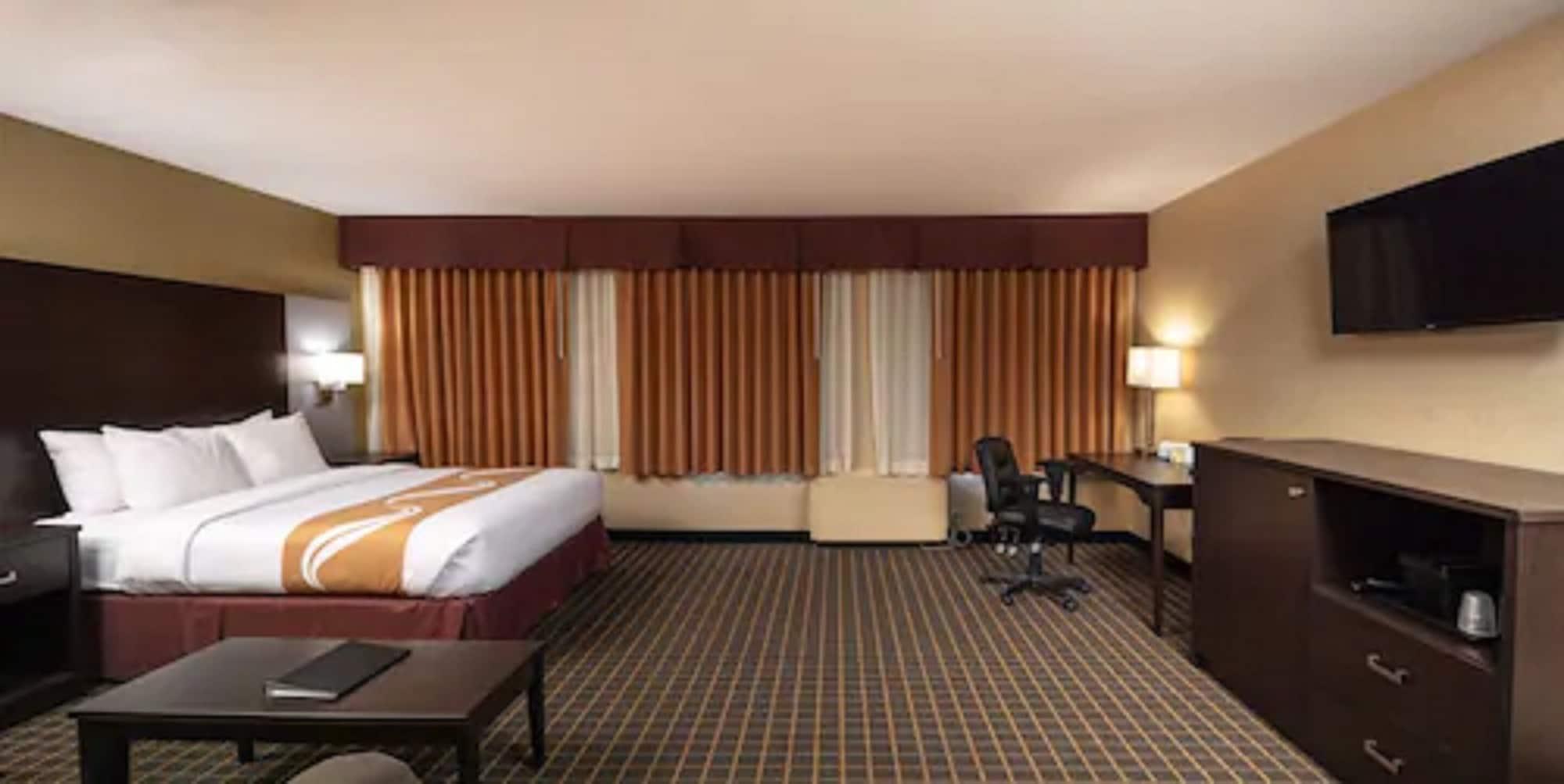Quality Inn & Suites Downtown Windsor Eksteriør billede