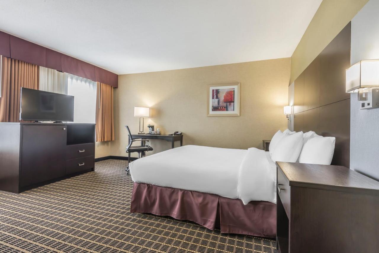 Quality Inn & Suites Downtown Windsor Eksteriør billede