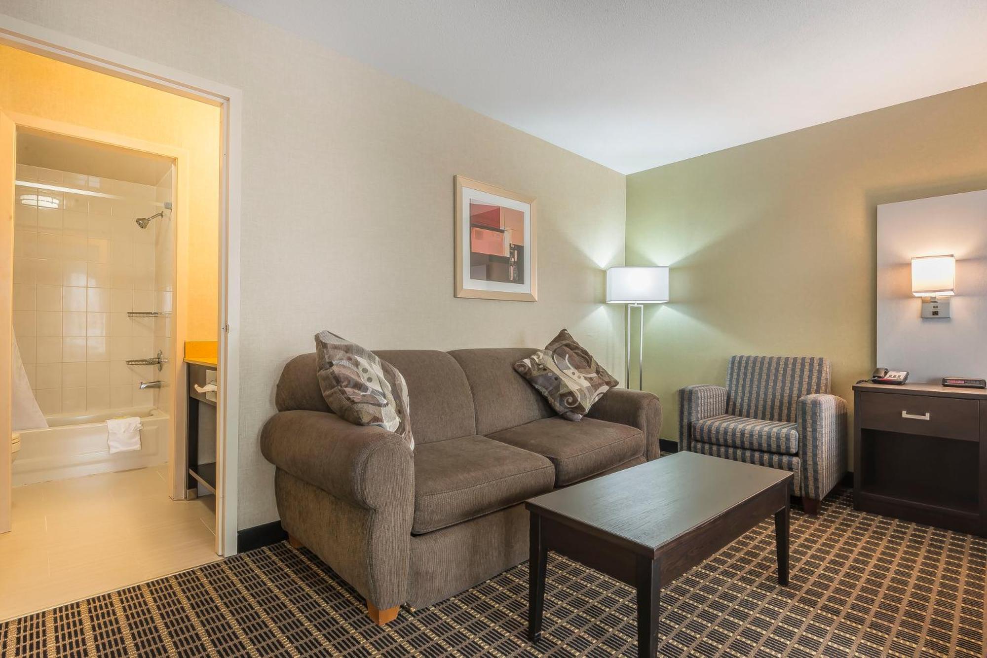 Quality Inn & Suites Downtown Windsor Eksteriør billede